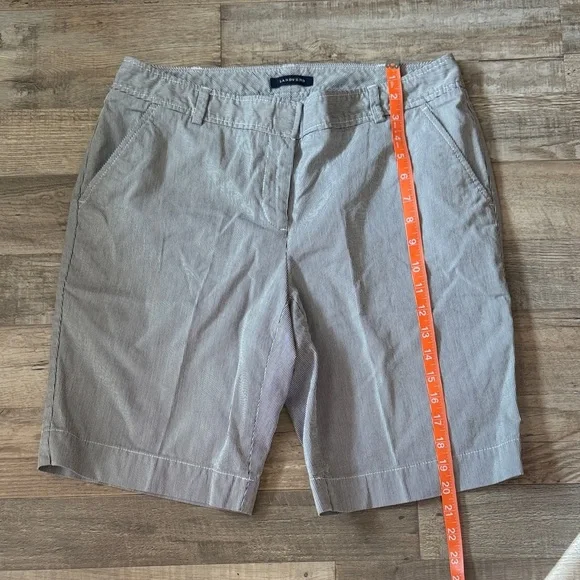 Lands' End Casual Shorts Size M - Picture 5 of 9